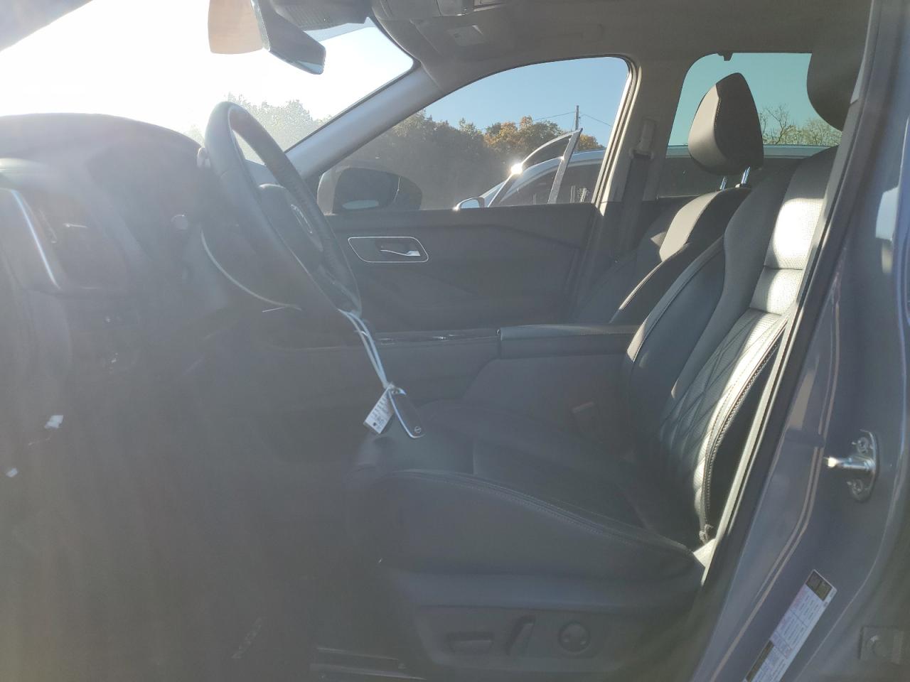 NISSAN ROGUE PLATINUM