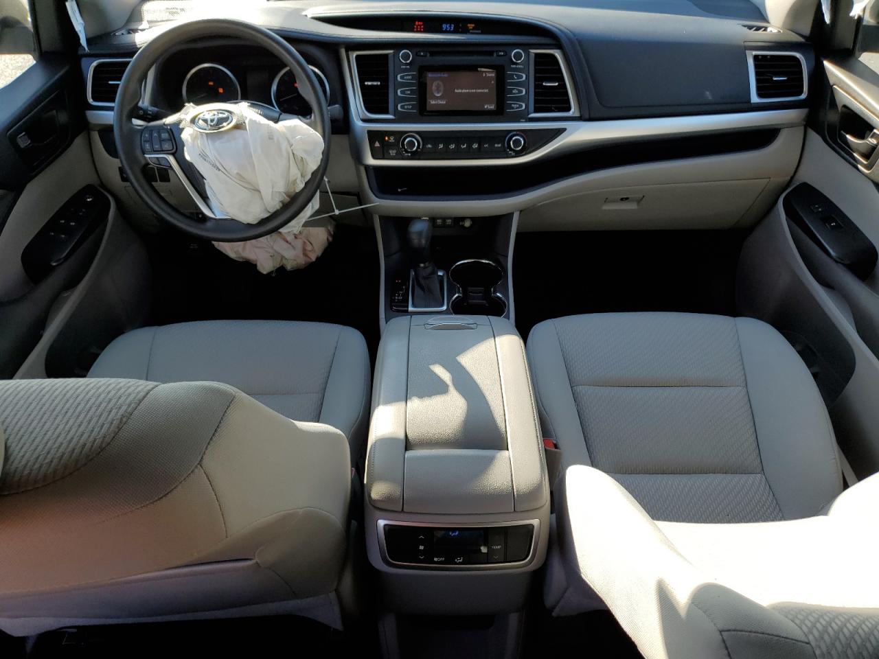 TOYOTA HIGHLANDER LE