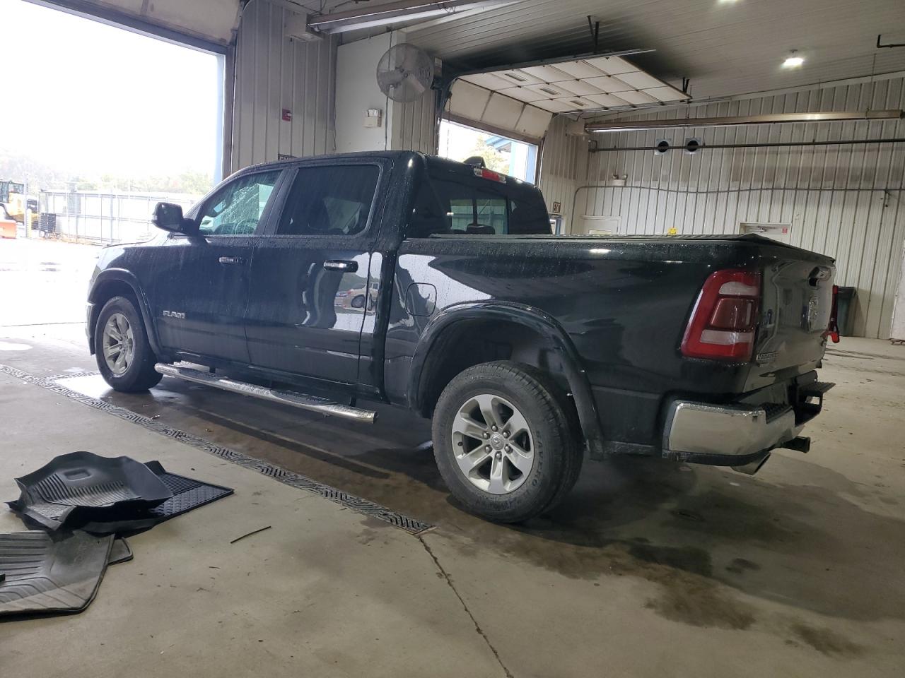 RAM 1500 LARAMIE