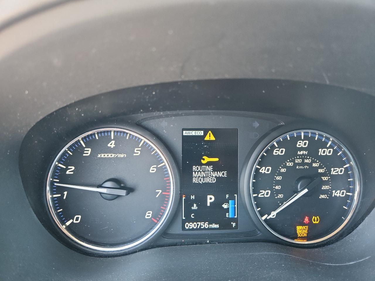 MITSUBISHI OUTLANDER SE