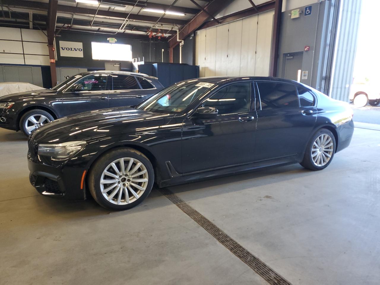  Salvage BMW 7 Series