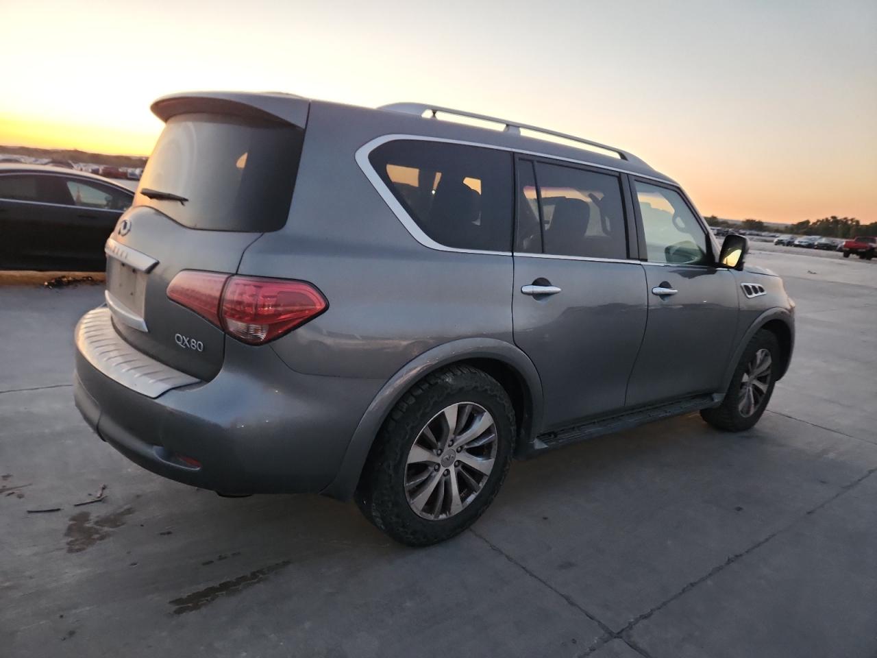 INFINITI QX80