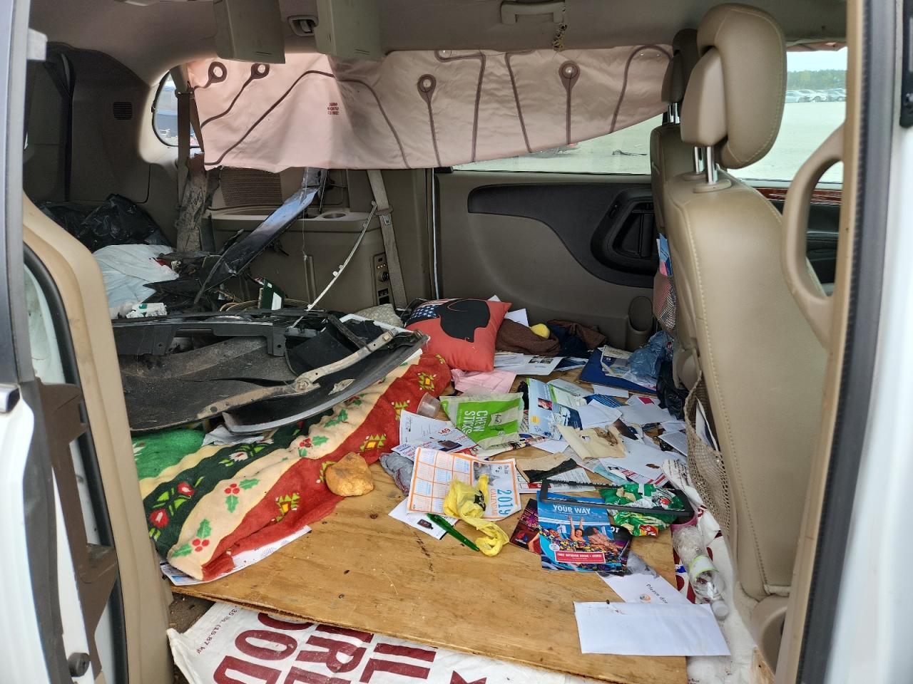 CHRYSLER TOWN & COUNTRY TOURING