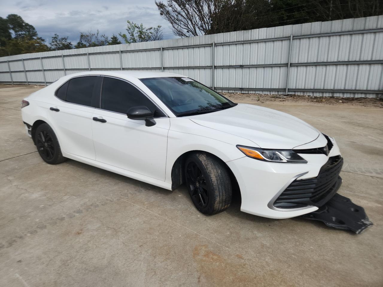 TOYOTA CAMRY LE