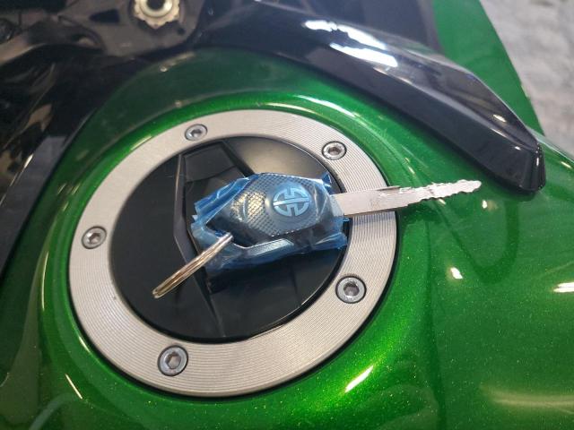 2021 KAWASAKI ZX1002 D JKBZXVD18MA005102