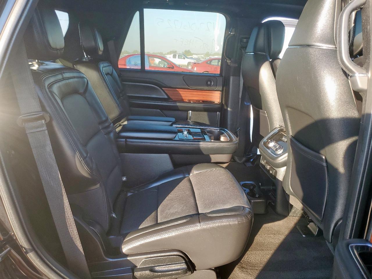 LINCOLN NAVIGATOR RESERVE