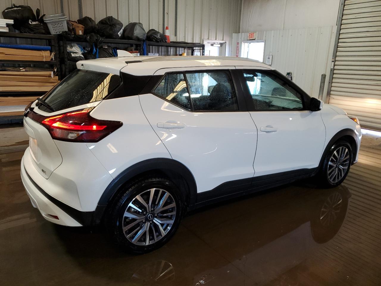 NISSAN KICKS SV