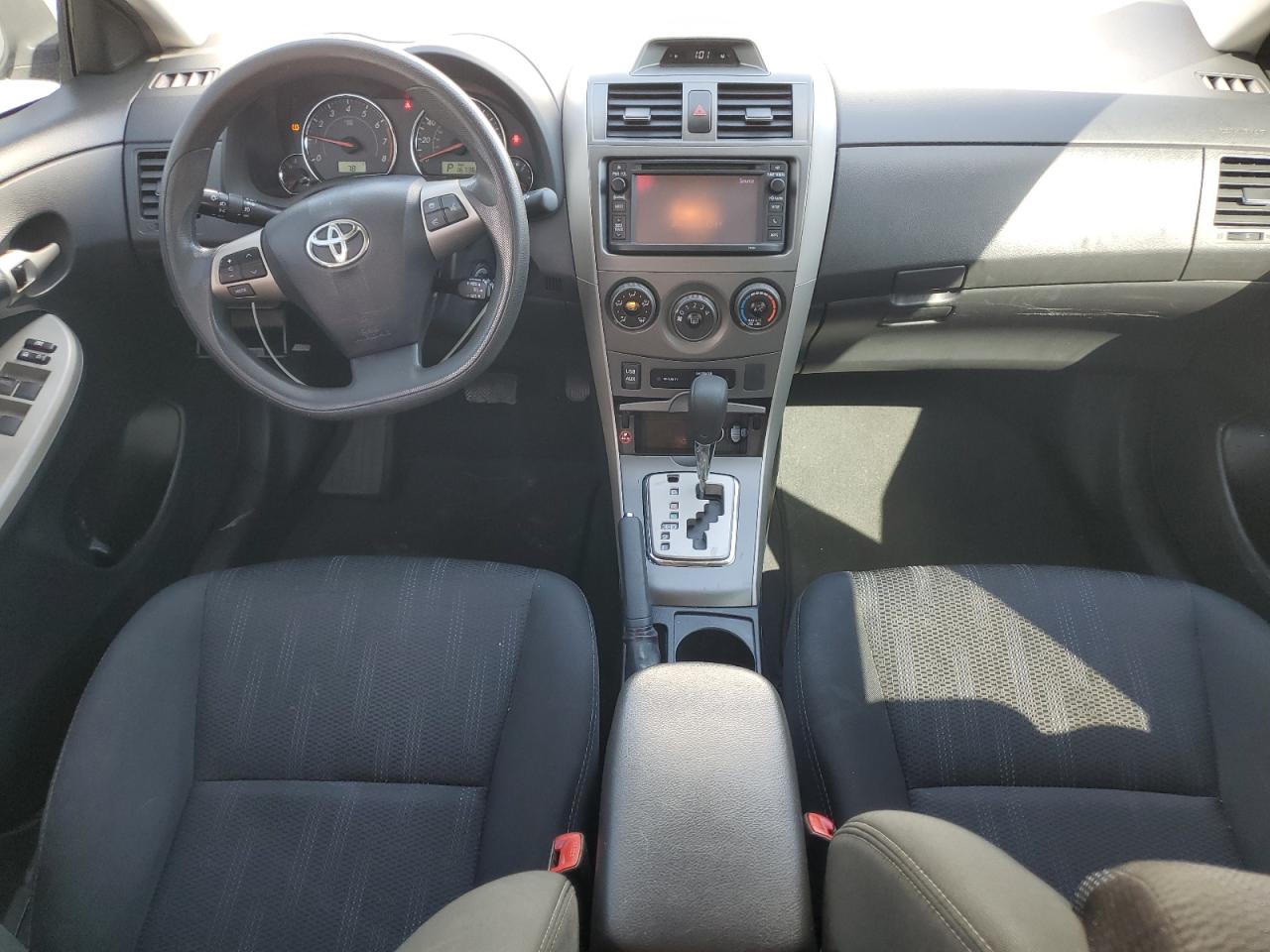 TOYOTA COROLLA BASE