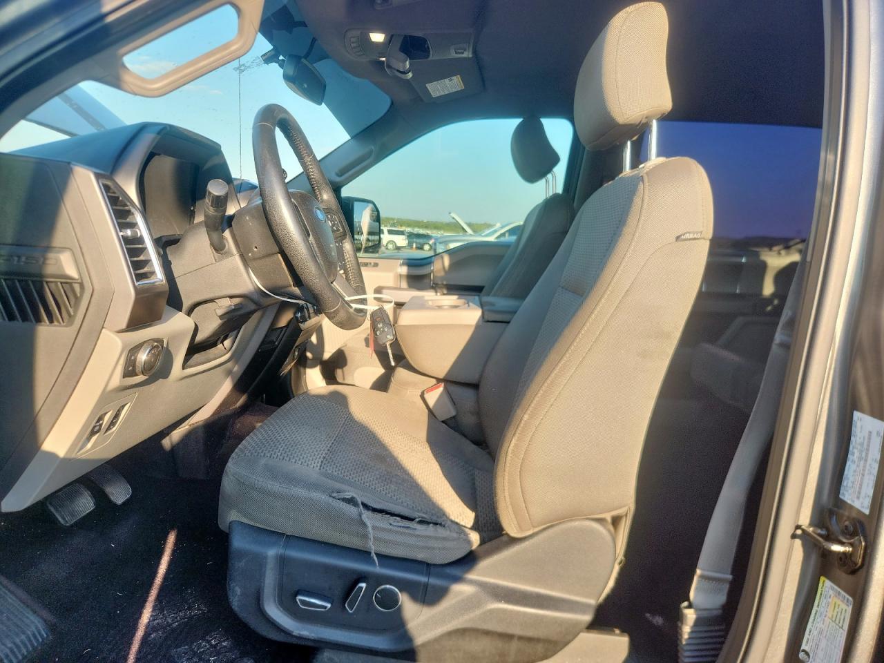 FORD F-150 SUPERCREW