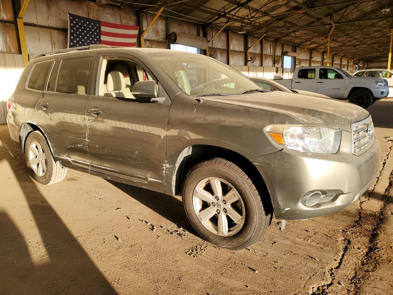 TOYOTA HIGHLANDER