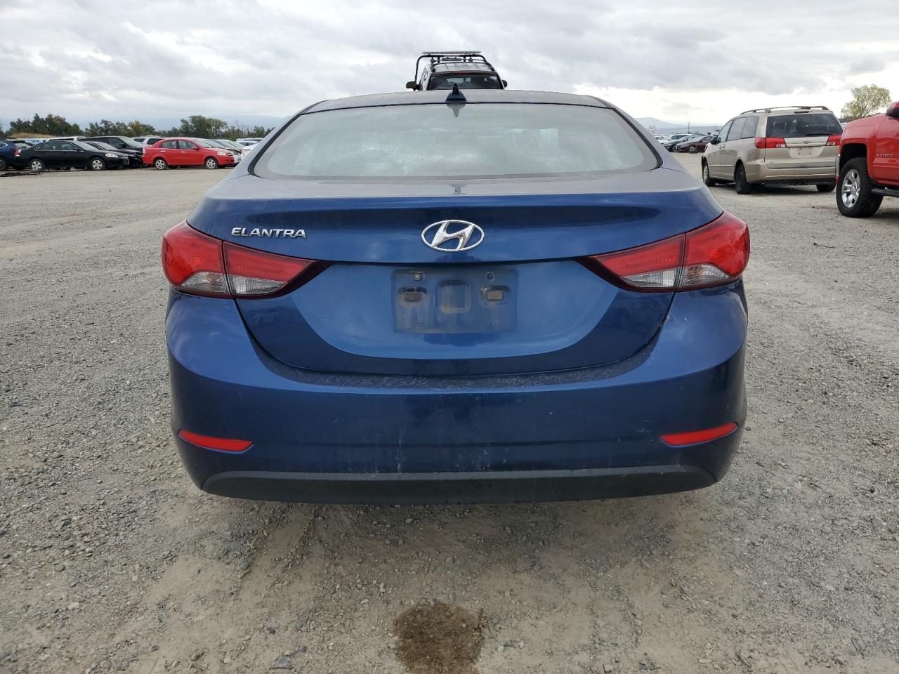 HYUNDAI ELANTRA SE