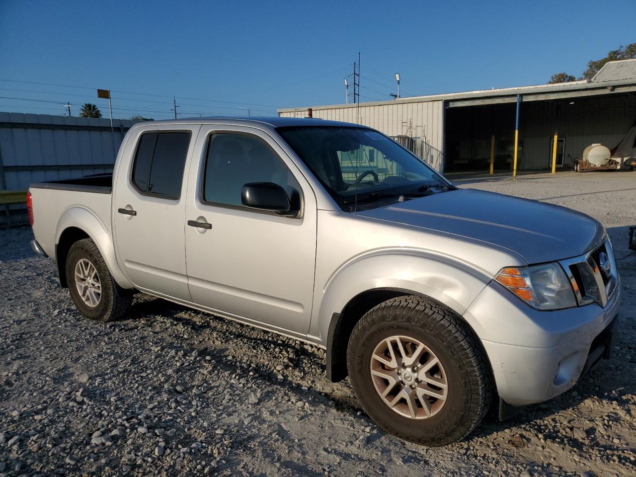 NISSAN FRONTIER S