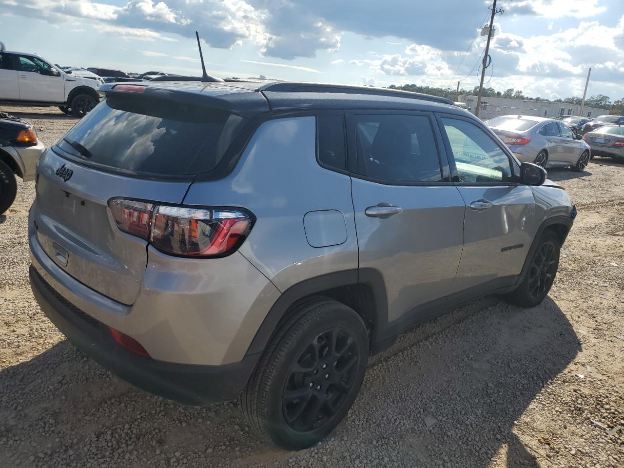 JEEP COMPASS LATITUDE