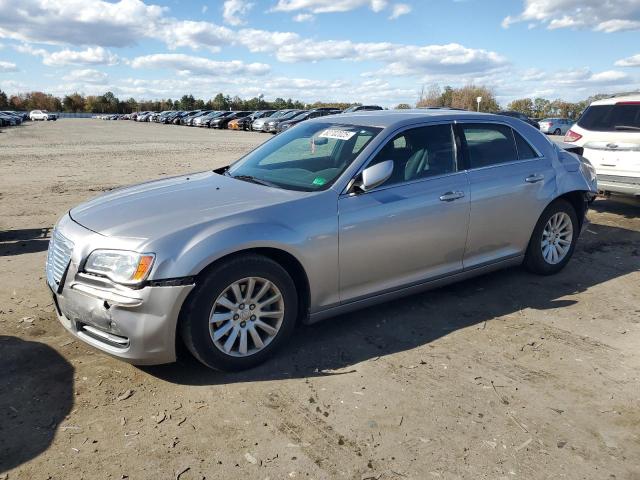 Global Auto Auctions: 2013 CHRYSLER 300