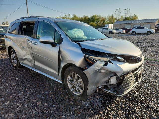 2022 TOYOTA SIENNA XLE #3284924933