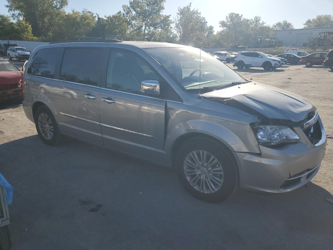 CHRYSLER TOWN & COUNTRY TOURING L