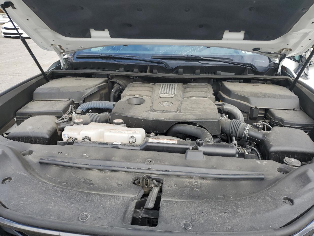 LEXUS LX 600 BASE