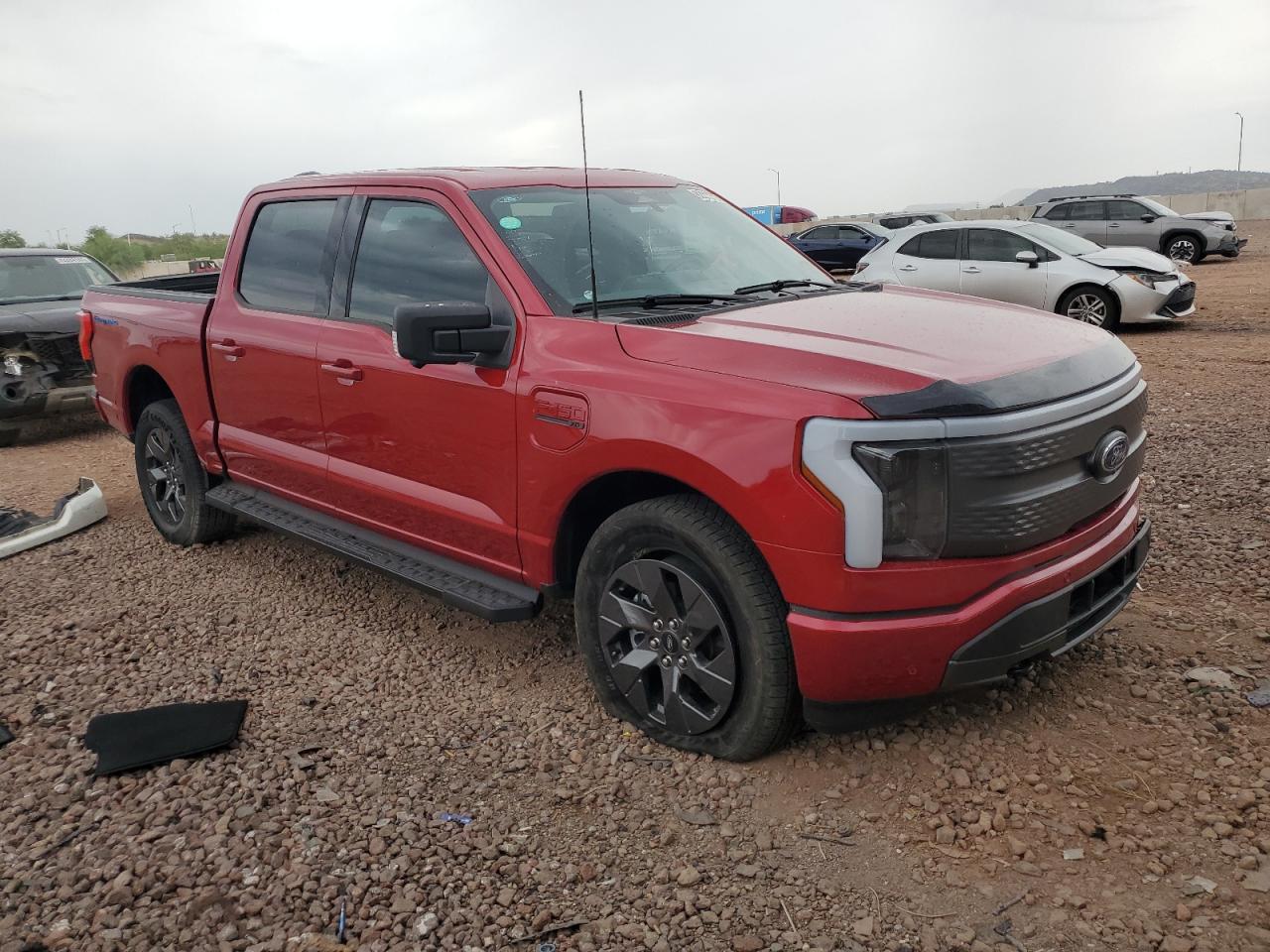 FORD F-150 LIGHTNING PRO