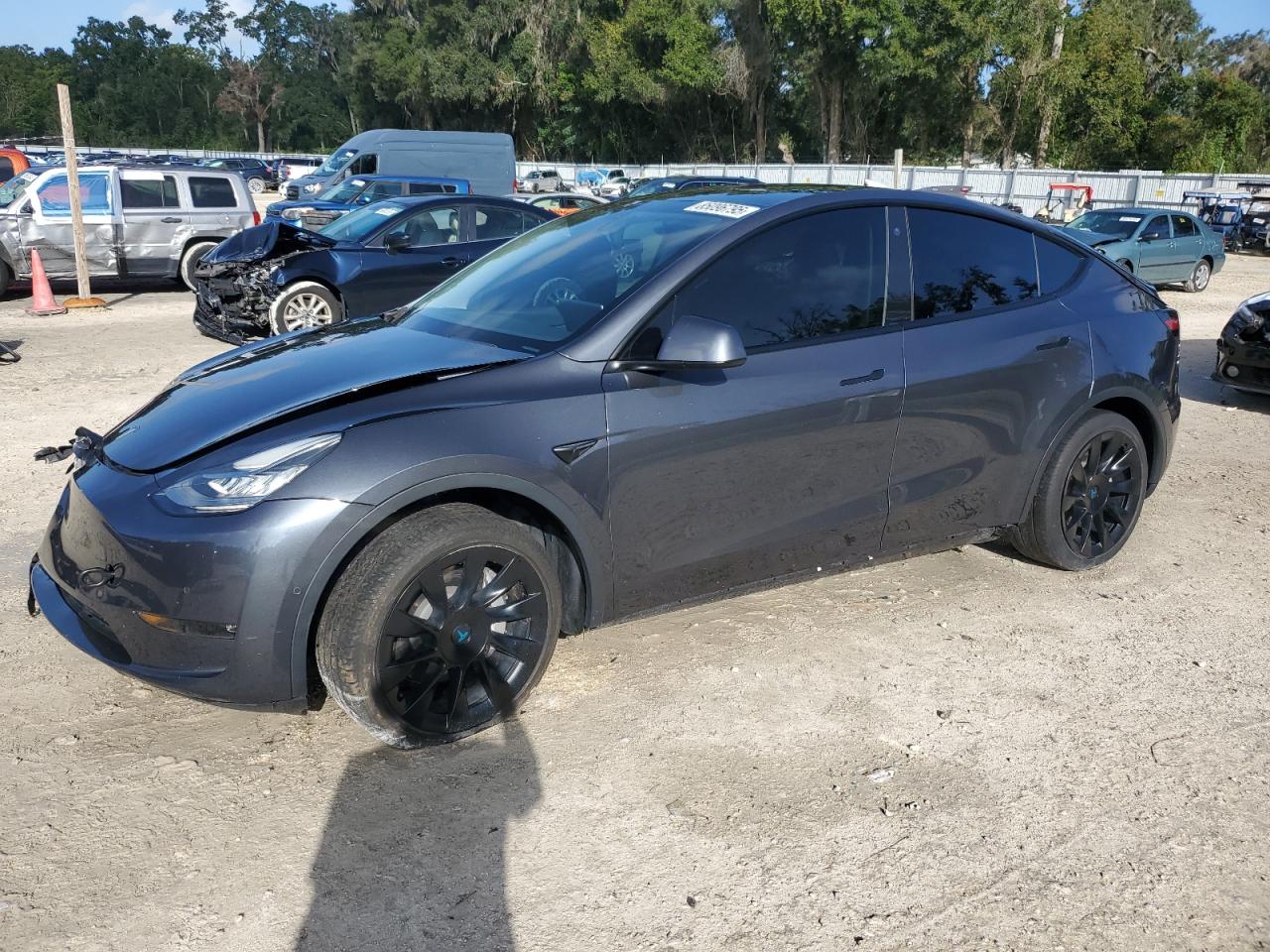 TESLA MODEL Y