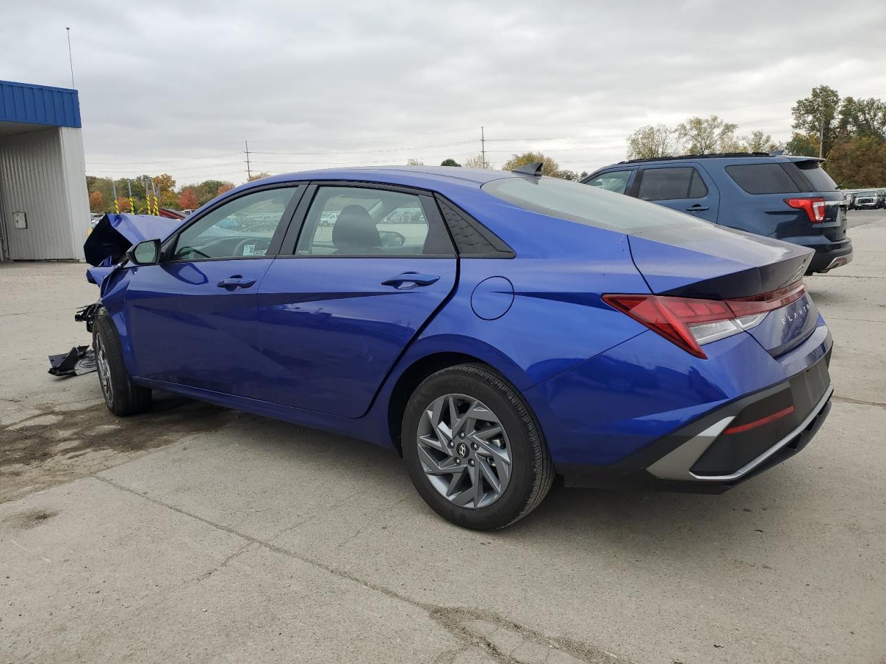 HYUNDAI ELANTRA BLUE