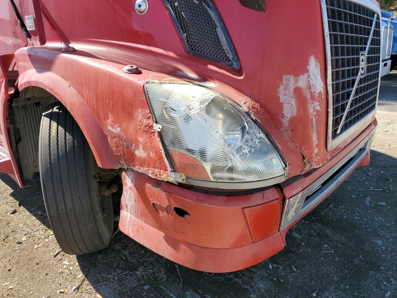 Lot #3283826449 2011 VOLVO VNL