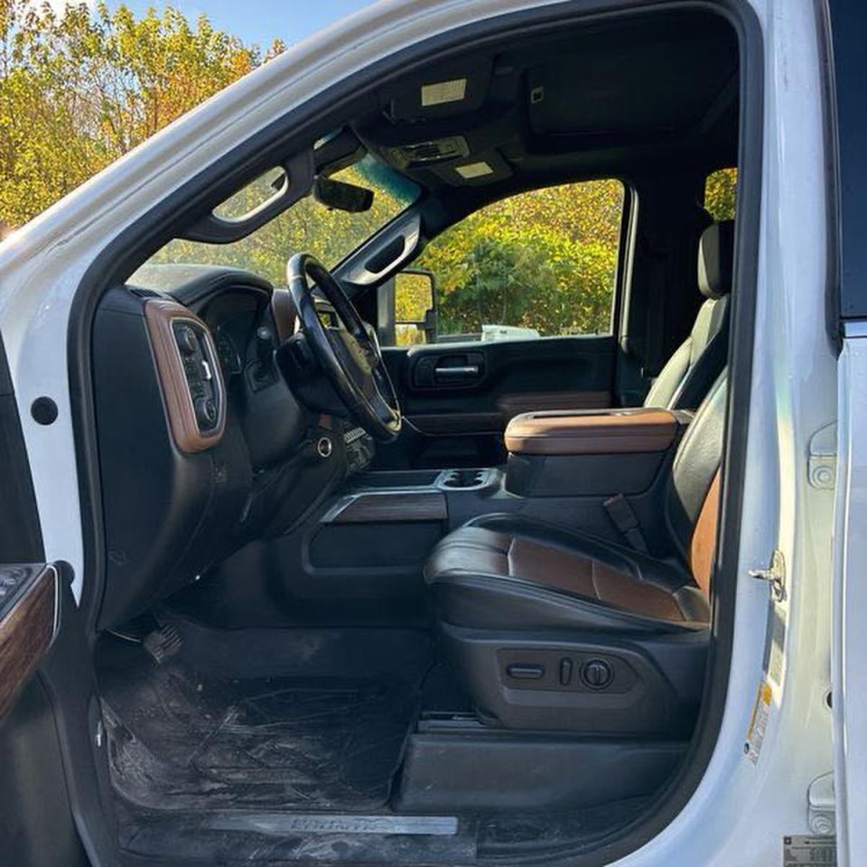 CHEVROLET SILVERADO K3500 HIGH COUNTRY