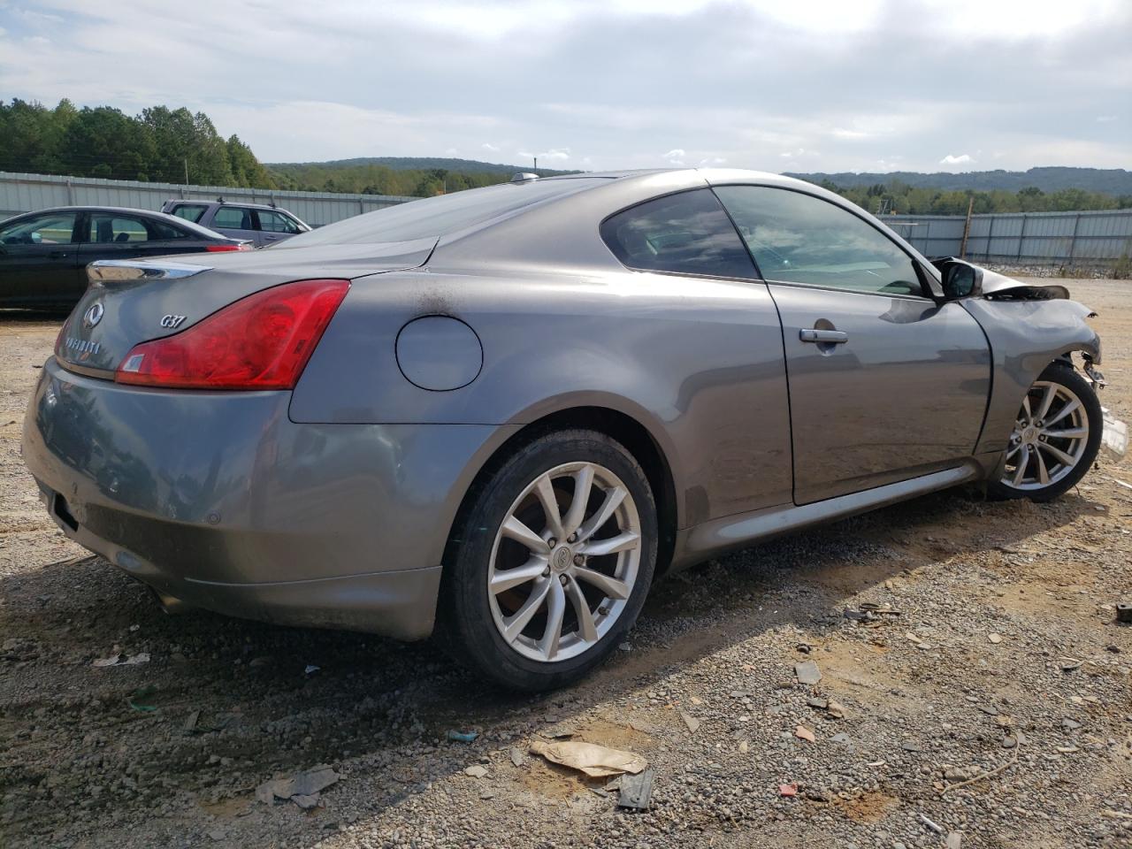 INFINITI G37 JOURNEY