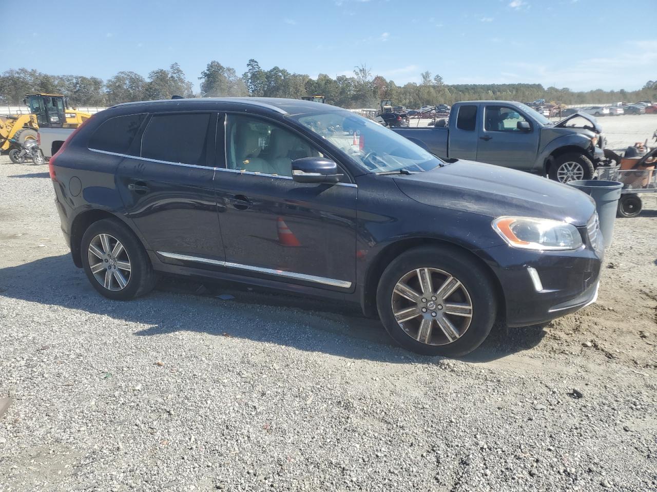 VOLVO XC60 T5 INSCRIPTION