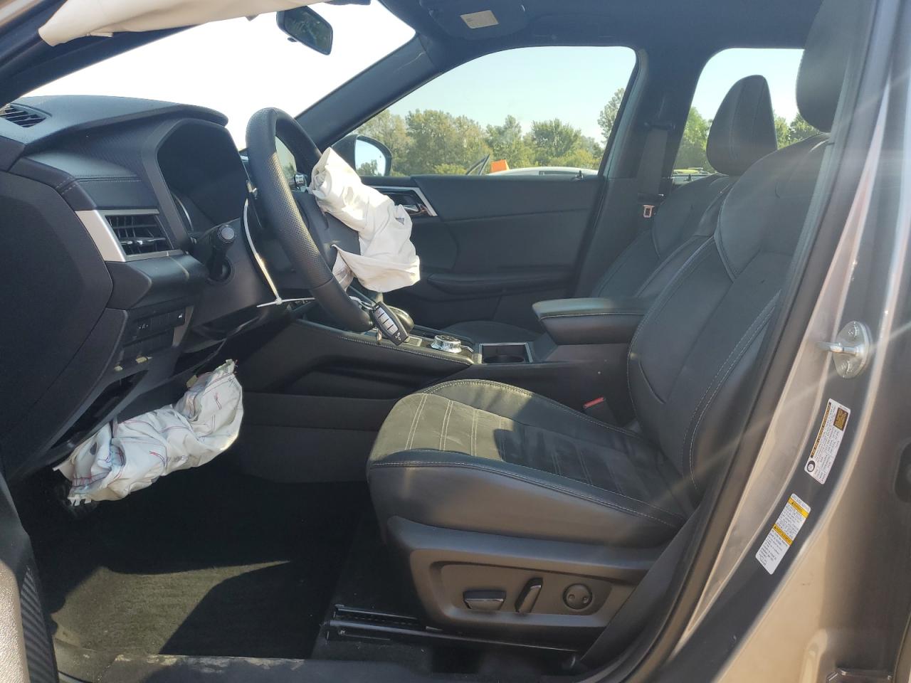 MITSUBISHI OUTLANDER SE