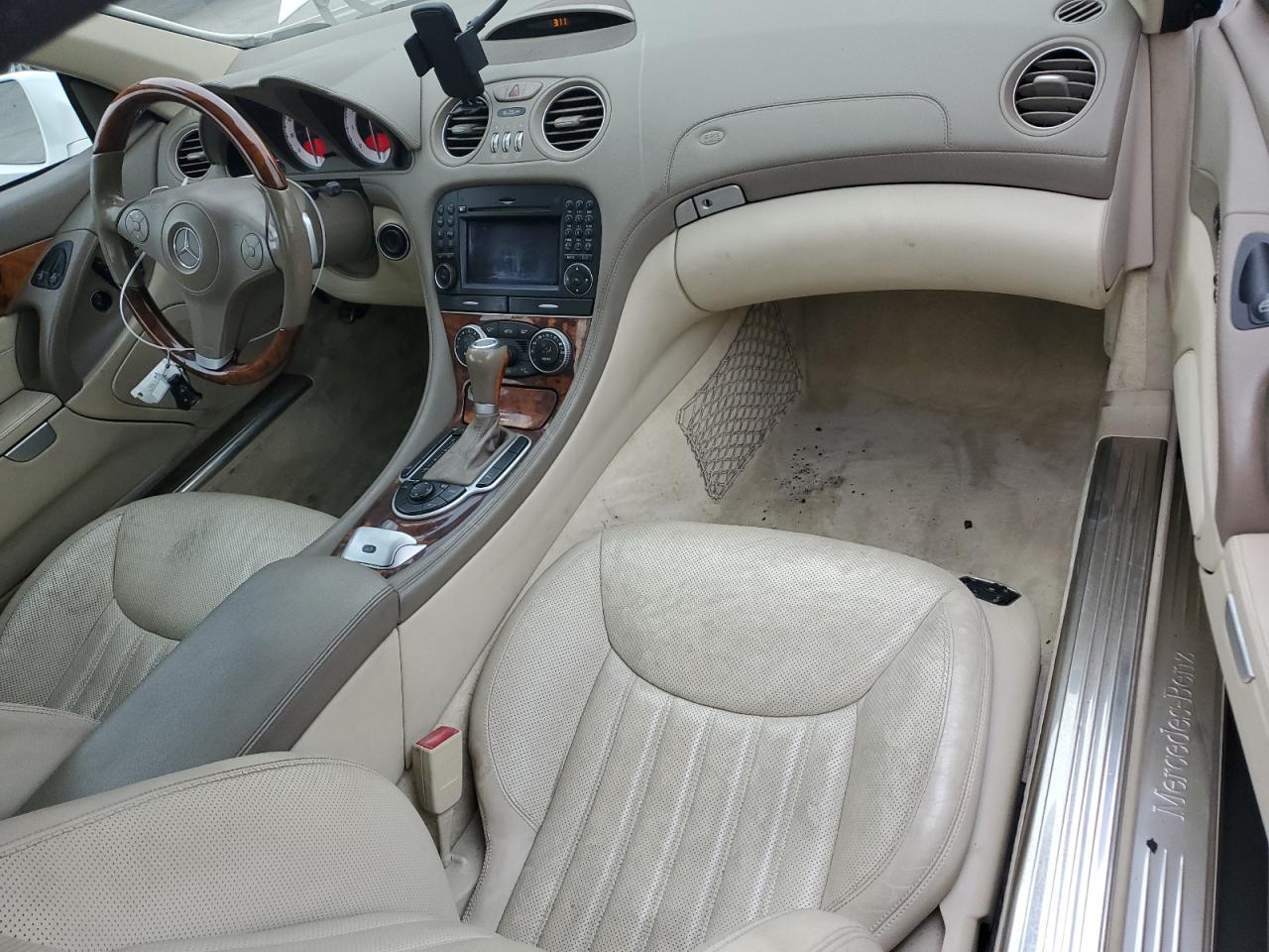 MERCEDES-BENZ SL-CLASS 550