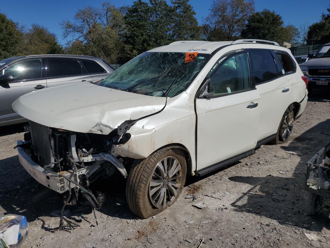 NISSAN PATHFINDER SV