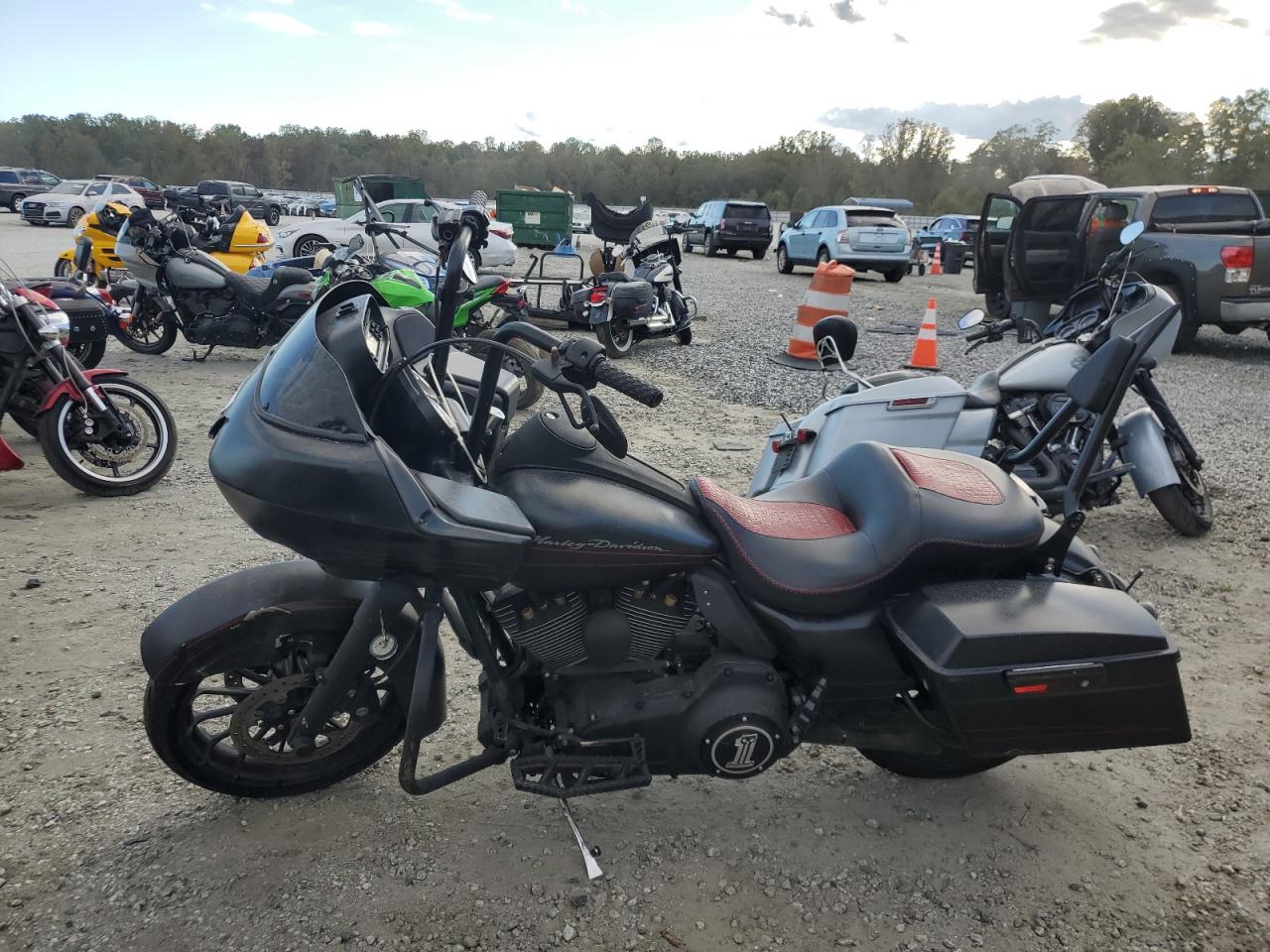 Lot #3287688008 2013 HARLEY-DAVIDSON FLTRX ROAD