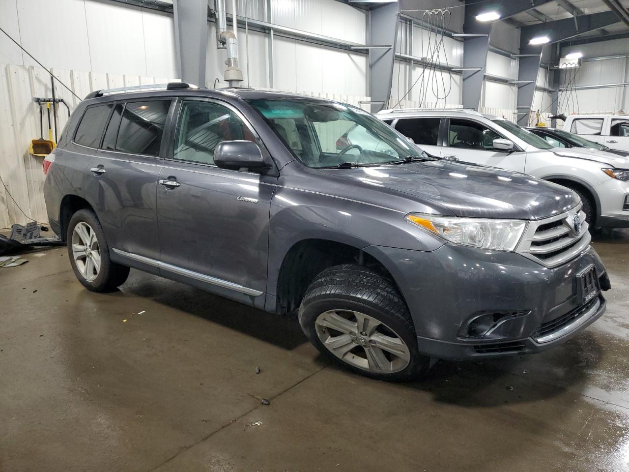 TOYOTA HIGHLANDER LIMITED