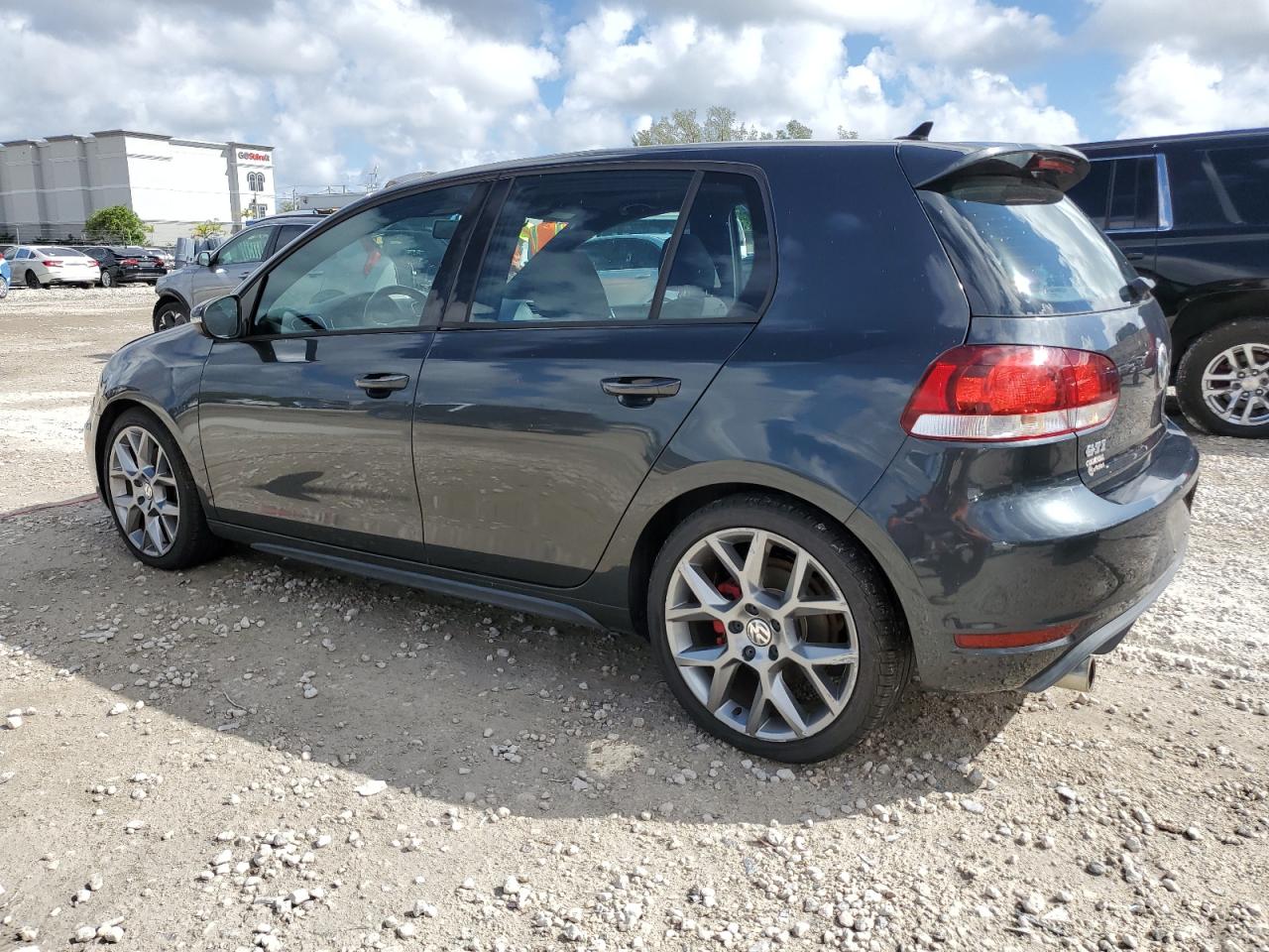 VOLKSWAGEN GOLF GTI