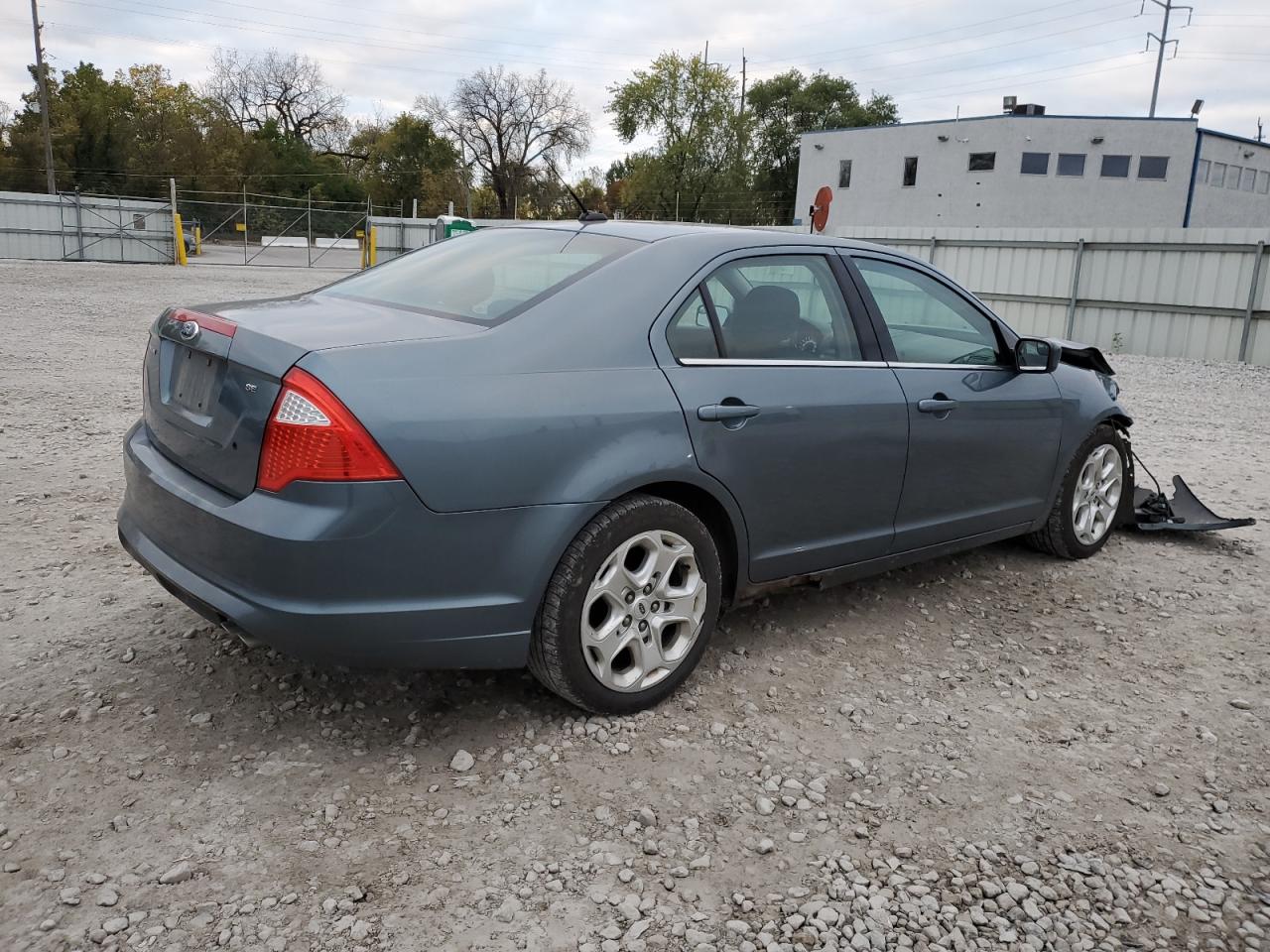 FORD FUSION SE