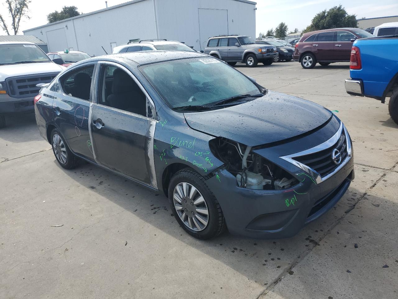 NISSAN VERSA S