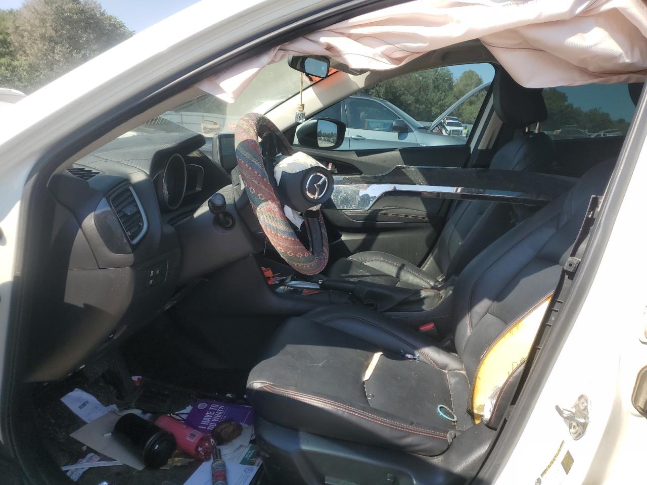 MAZDA 3 GRAND TOURING