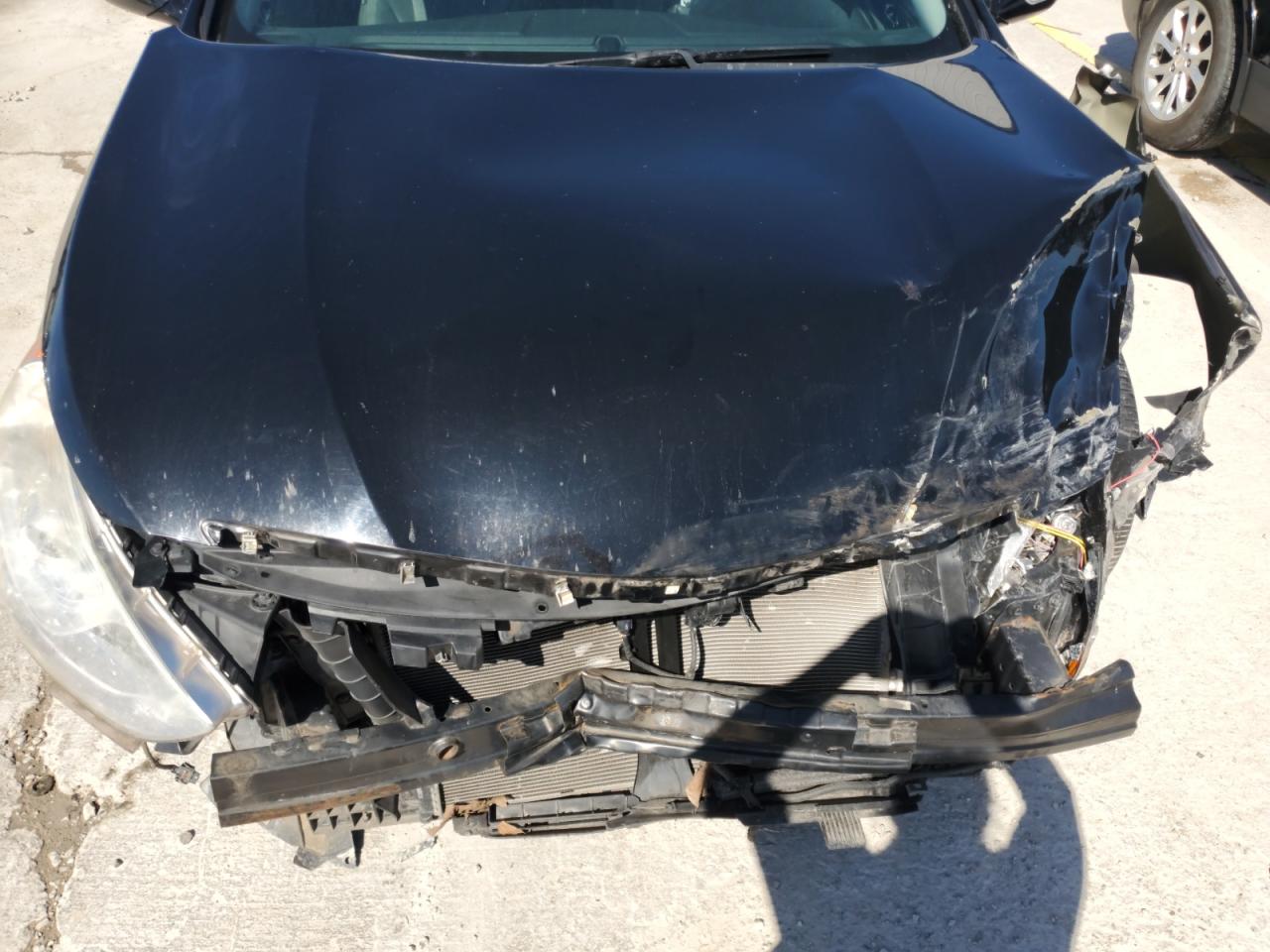 HYUNDAI SONATA HYBRID