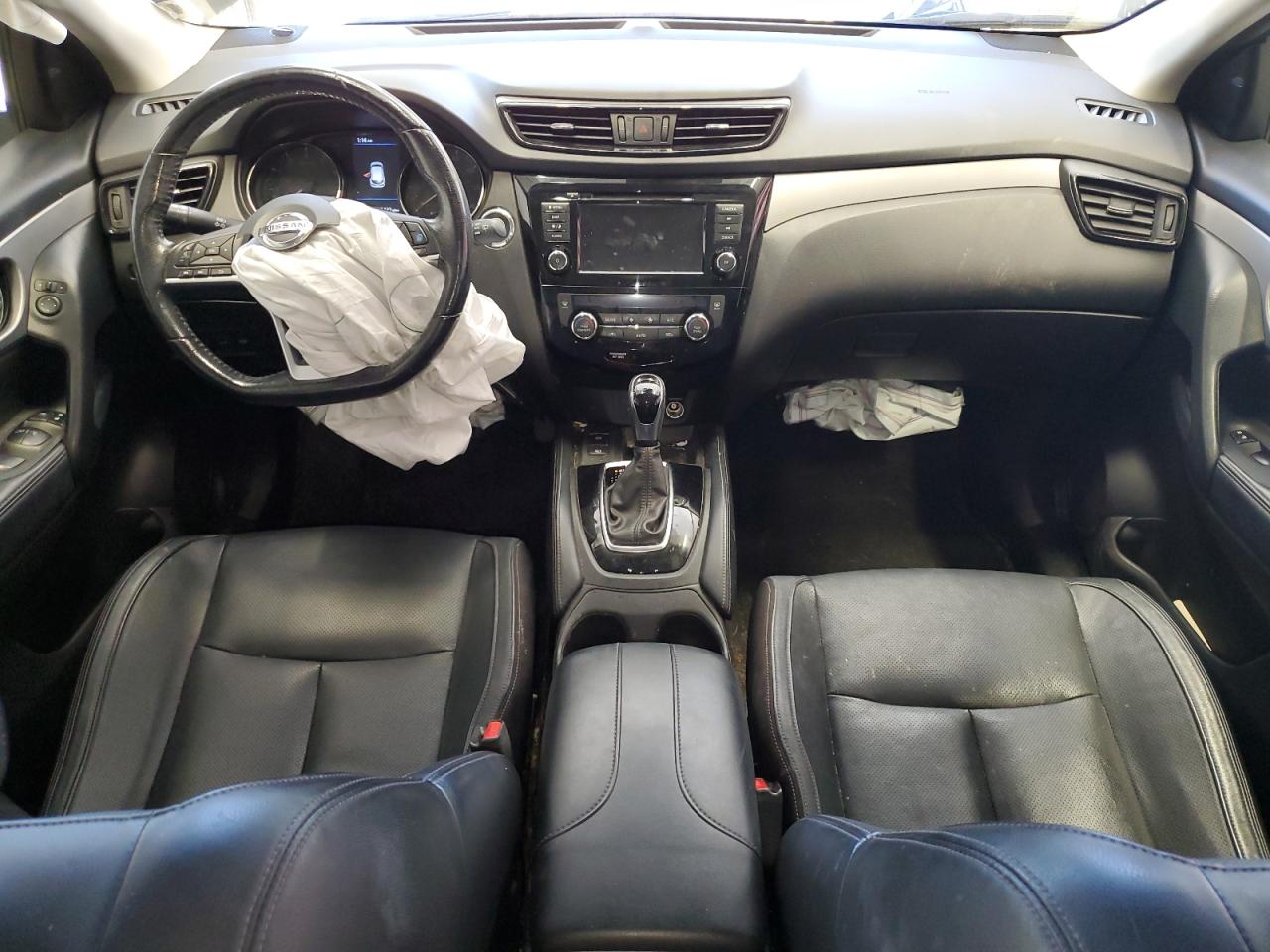 NISSAN ROGUE SPORT S