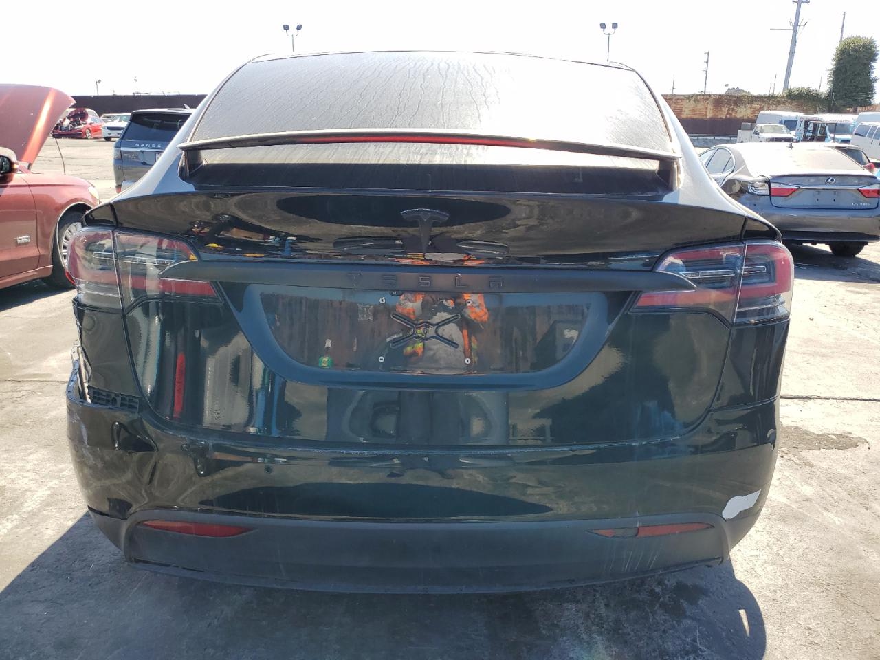 TESLA MODEL X