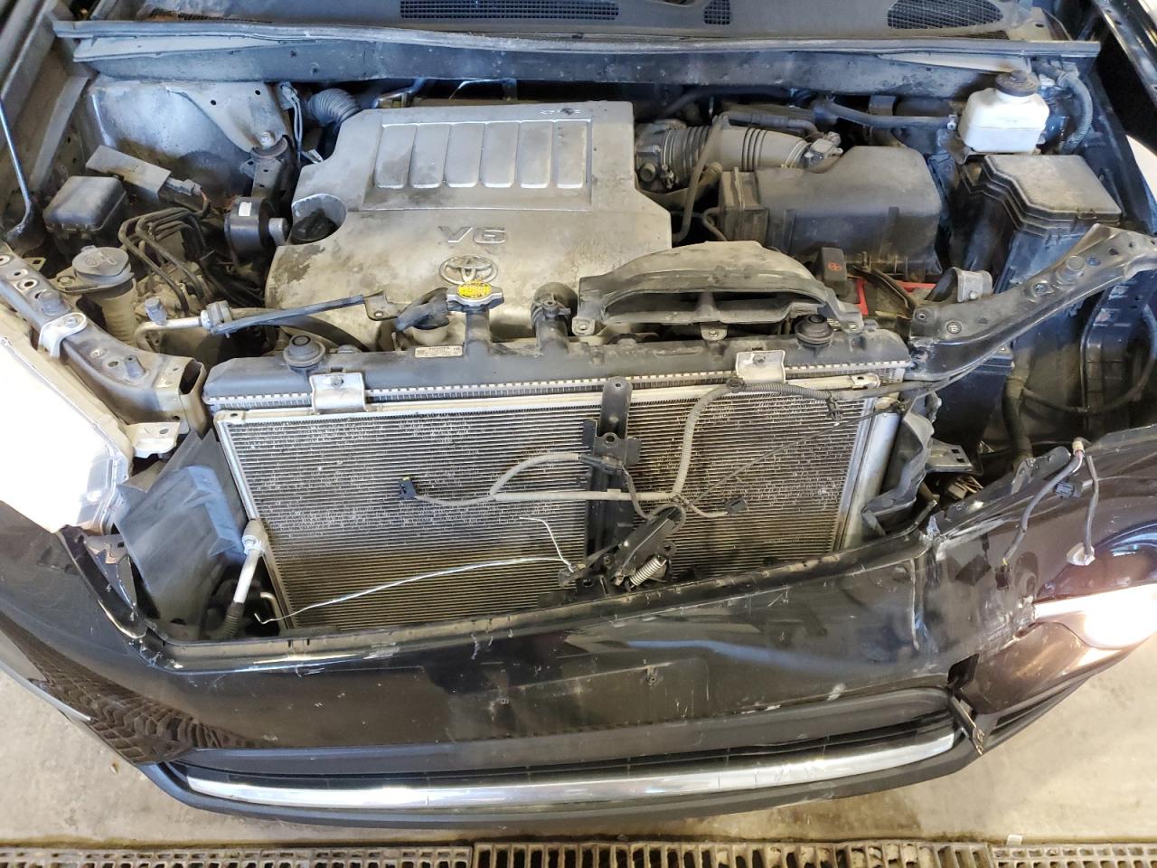 TOYOTA HIGHLANDER LIMITED