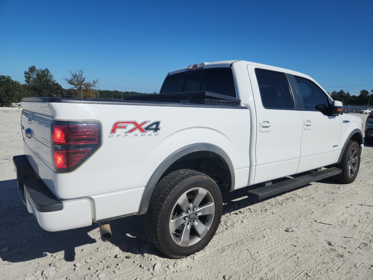 FORD F-150 SUPERCREW