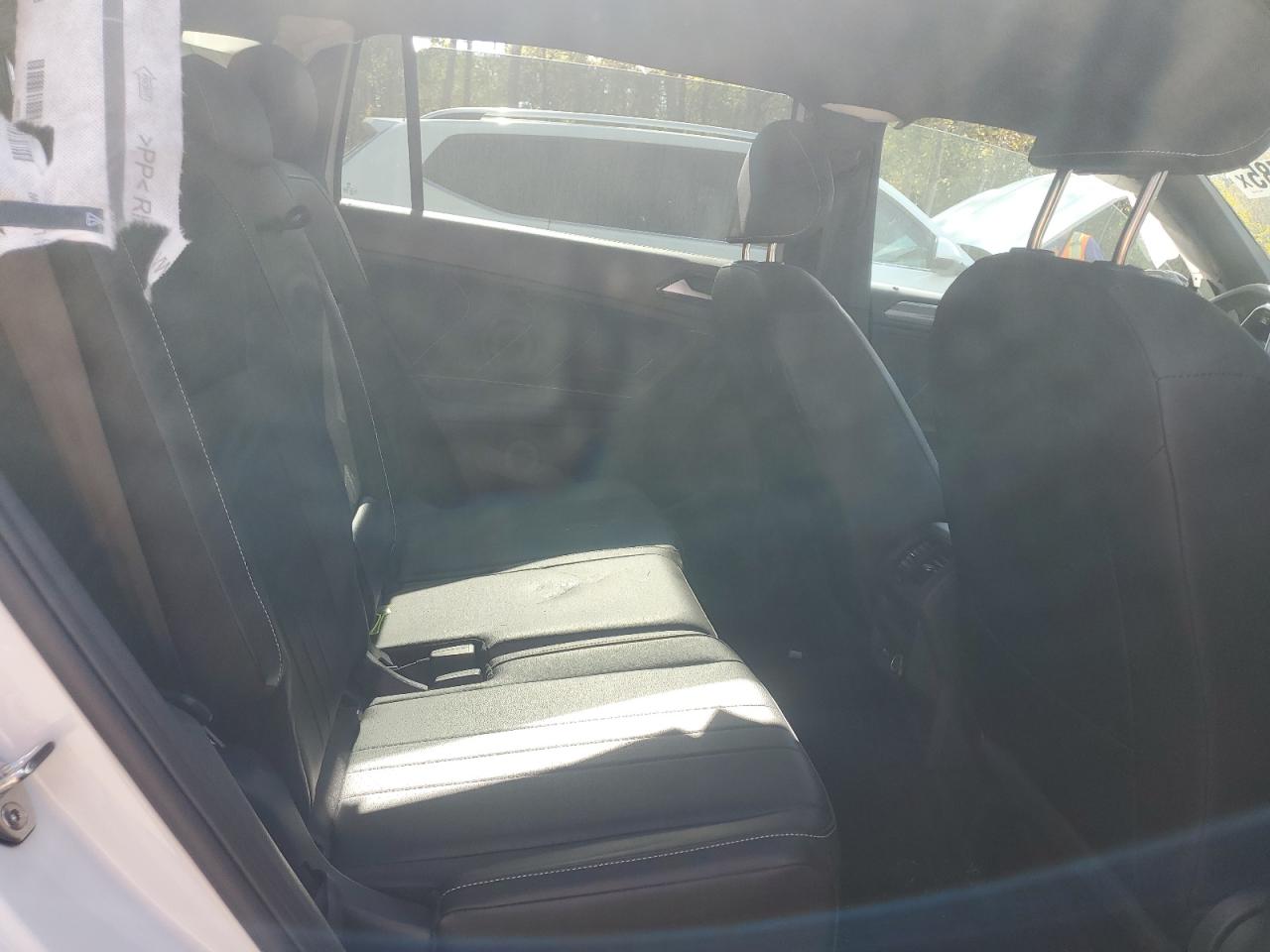 VOLKSWAGEN TIGUAN SE R-LINE BLACK