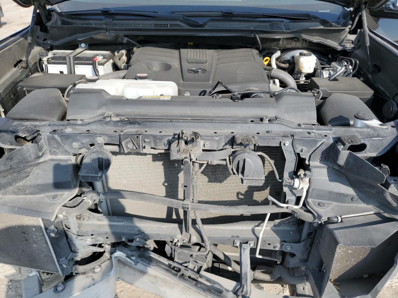 TOYOTA TUNDRA CREWMAX PLATINUM