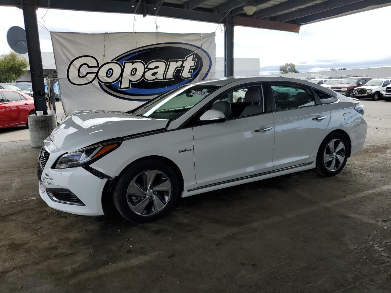 HYUNDAI SONATA HYBRID