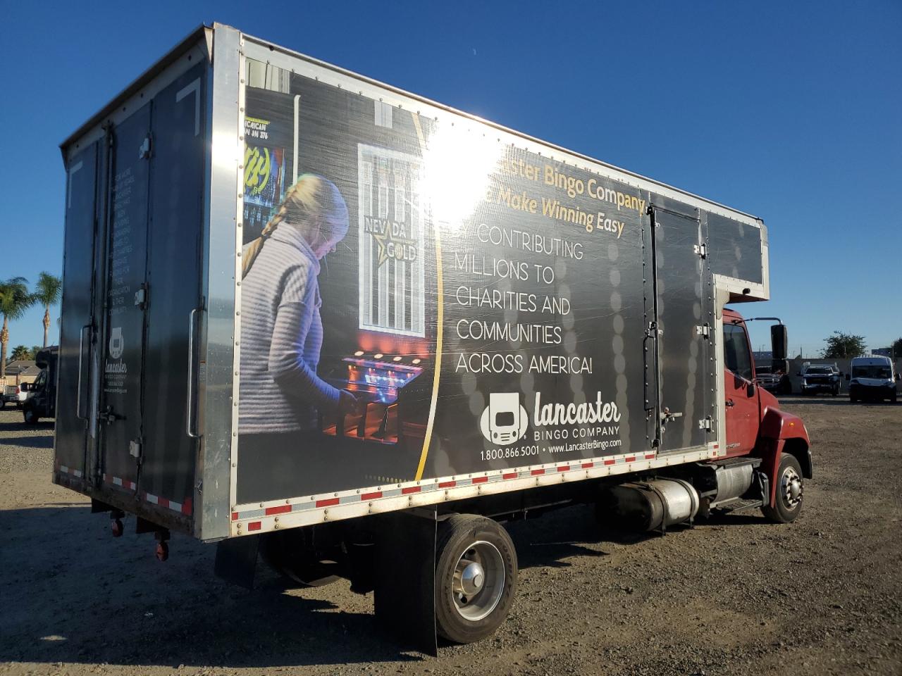 Lot #3316700545 2011 HINO 258/268