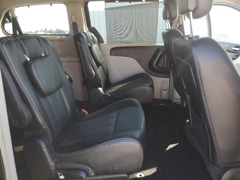 2014 CHRYSLER TOWN & COU - 2C4RC1CG8ER329619