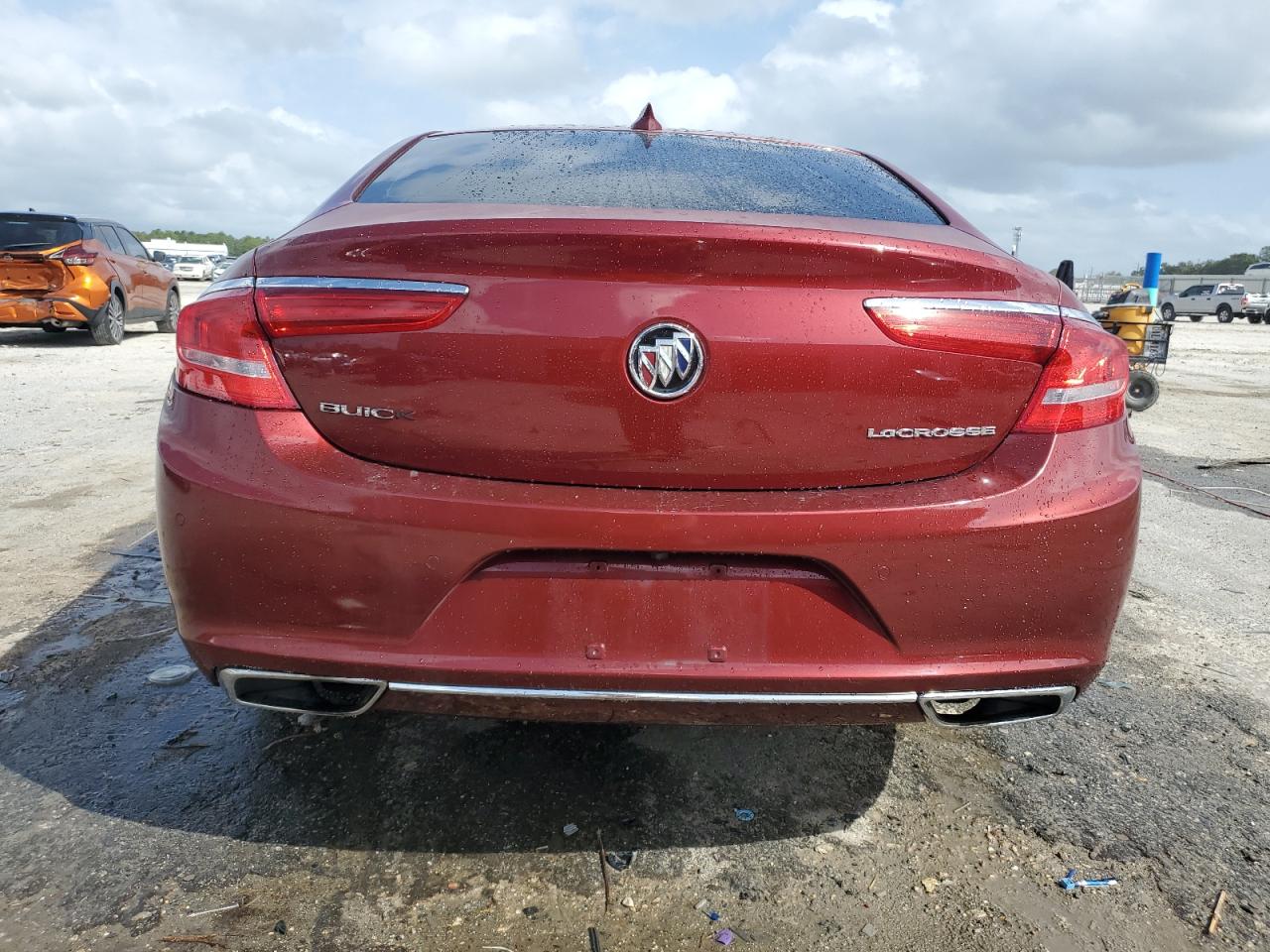 BUICK LACROSSE ESSENCE