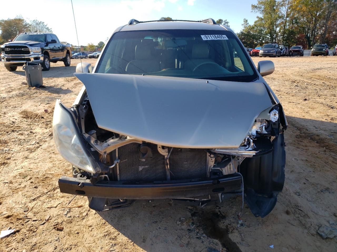 Lot #3296241407 2009 TOYOTA SIENNA XLE