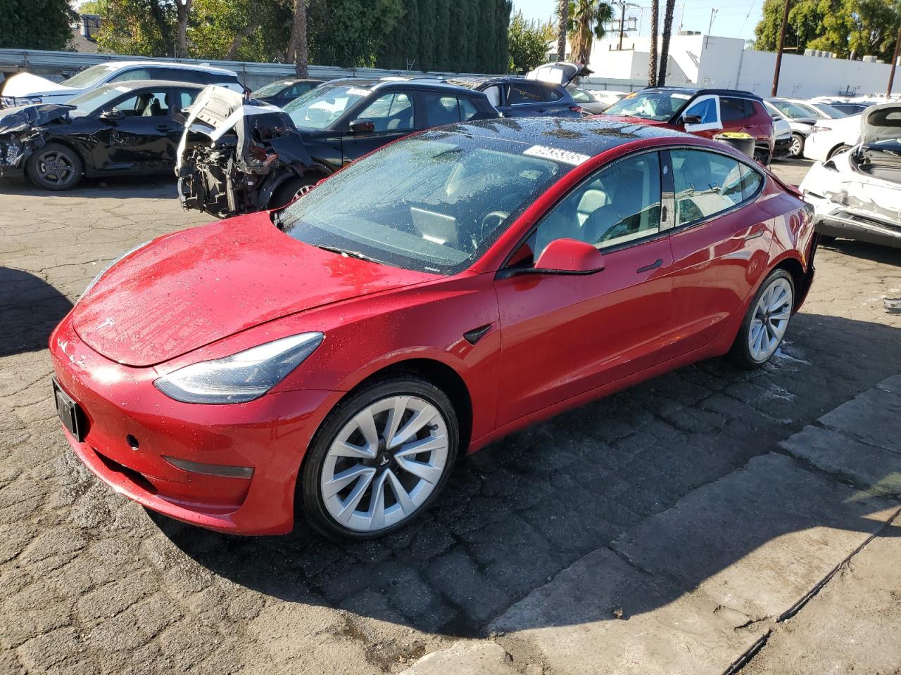TESLA MODEL 3